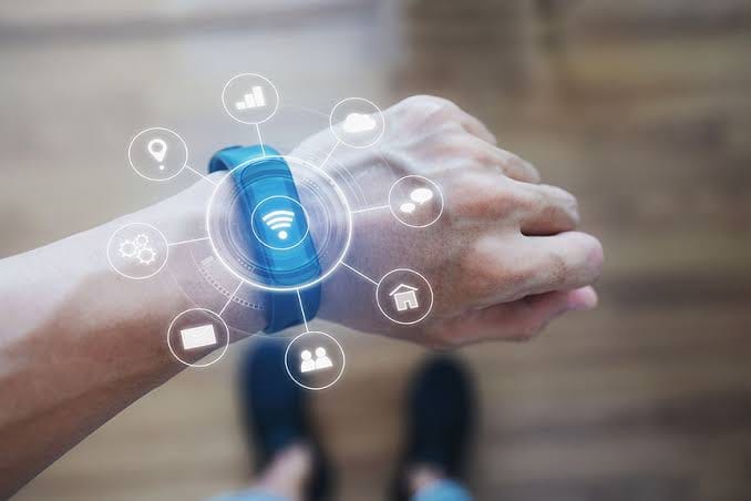 Wearable Technology 2025: Ketika IT Melekat di Tubuh Kita